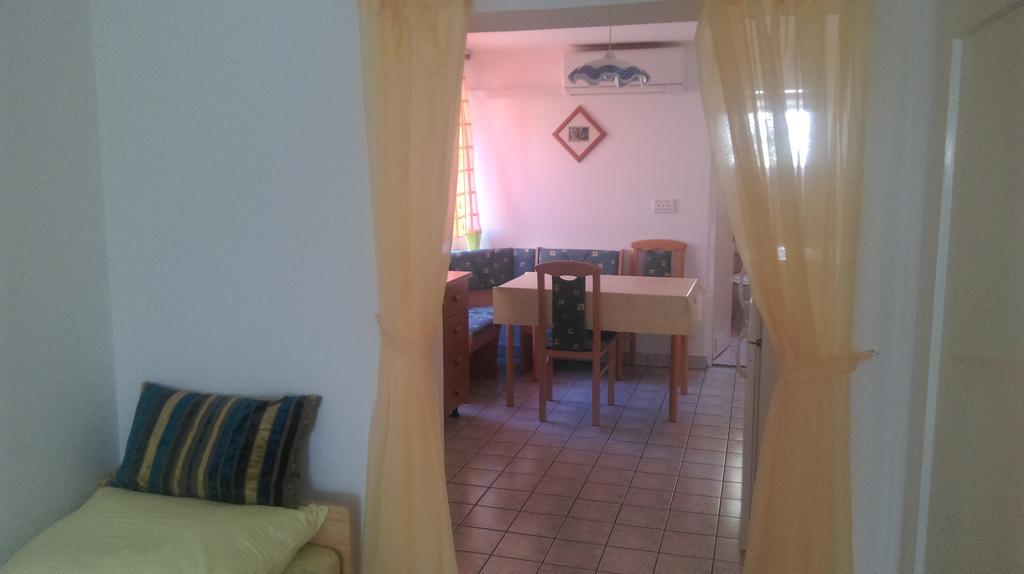 Studios Dolcek Крвавица Экстерьер фото